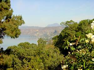 DSC02361 Last view of Valle de Bravo.jpg